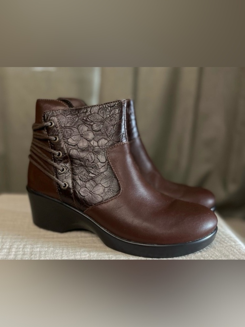 Alegria Ankle Boots  EU 37 Stevee Butterfly Floral Brown Comfort Platform US 7